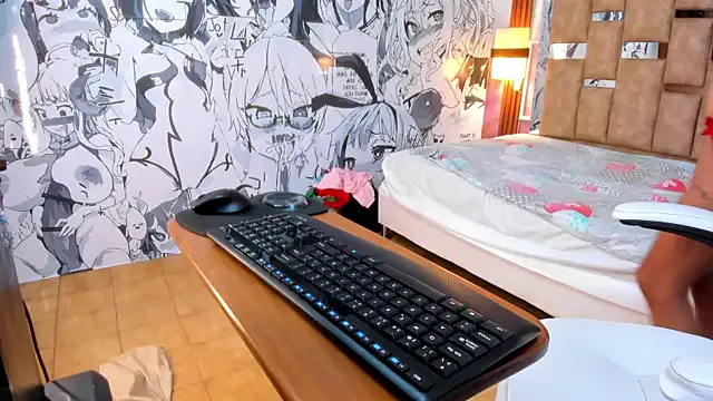 MiraKova – webcam model profile photo Image 17