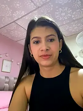 KaiaLoren – webcam model profile photo Image 3
