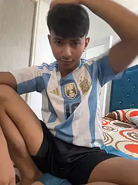 Ellidi – webcam model profile photo Image 10