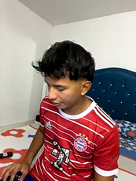 Ellidi – webcam model profile photo Image 14