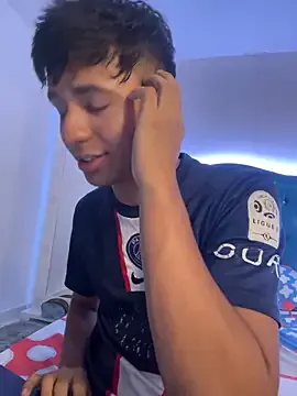 Ellidi – webcam model profile photo Image 3