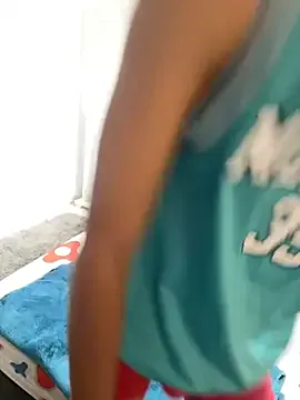 Ellidi – webcam model profile photo Image 5