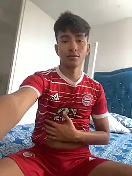 Ellidi – webcam model profile photo Image 8