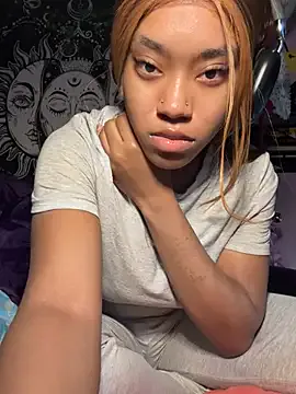 MaribelRiver – webcam model profile photo Image 7