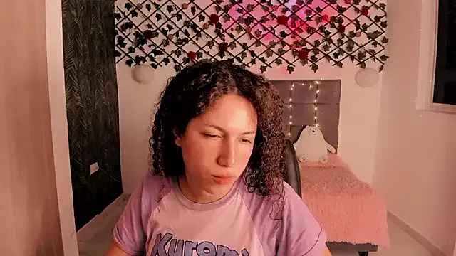 MilaHall – webcam model profile photo Image 2