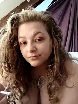 MarylinGlory – webcam model profile photo Image 3