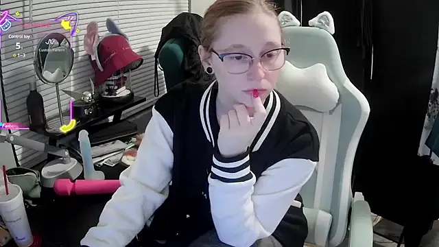 LilyFoxxx Image 16