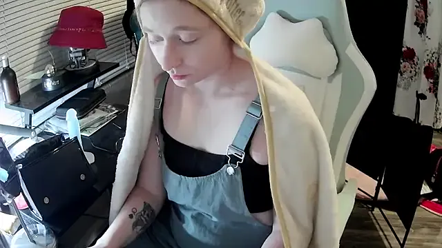 LilyFoxxx Image 6