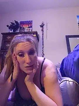 lilyhornyhousewife Image 6