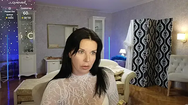 HannaMaison – webcam model profile photo Image 6