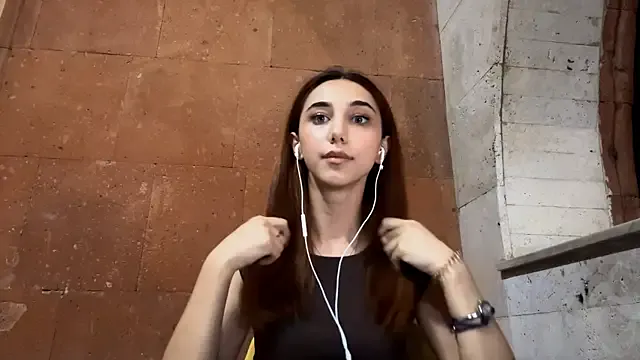LinaMour – webcam model profile photo