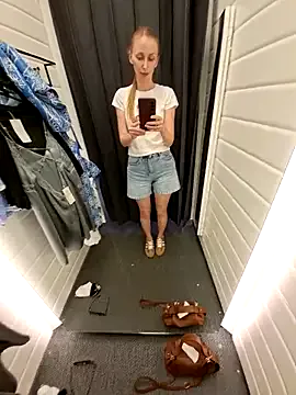 Lisa_Ly Image 2