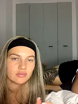 Bella – webcam model profile photo Image 8
