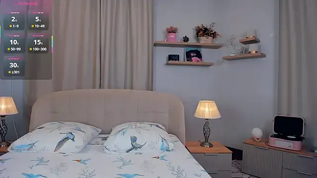 aly_golden_ – webcam model profile photo Image 7