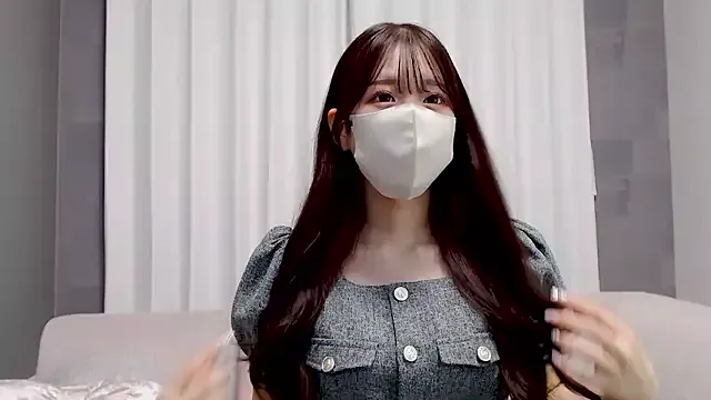 MiraKova – webcam model profile photo Image 16