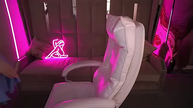 LovelyAngelyy Image 4