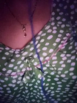 FariBanxOfficial – webcam model profile photo Image 2