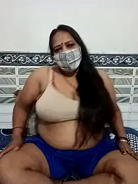 Bella – webcam model profile photo Image 6