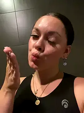 IvyStuart – webcam model profile photo Image 14
