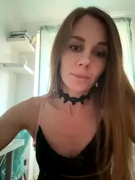 MaddyScarlett – webcam model profile photo Image 6