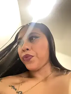 KaiaLoren – webcam model profile photo Image 10