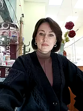 EsmeBrowm – webcam model profile photo Image 2