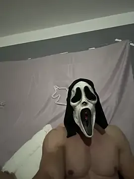 Luna_MaskedMan – webcam model profile photo