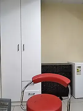 Jingjingxiang-520 – webcam model profile photo Image 3