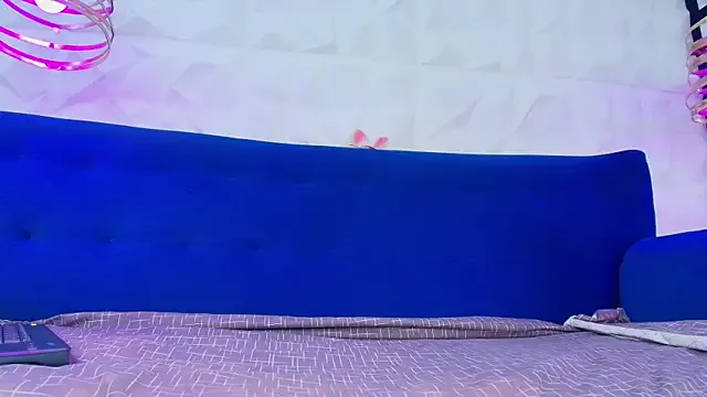 MelinaLuviani – webcam model profile photo Image 4