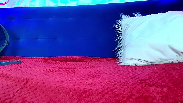 MelinaLuviani – webcam model profile photo Image 7