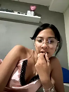AnnAbbey – webcam model profile photo Image 13