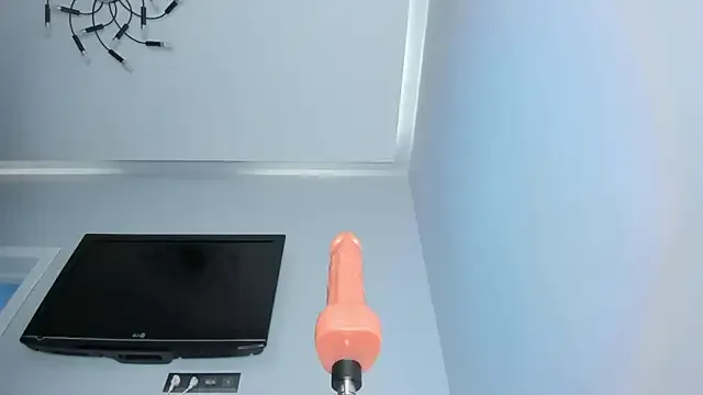 Kissing_Couple – webcam model profile photo Image 14