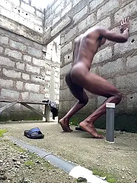 YasmienAtos – webcam model profile photo Image 7