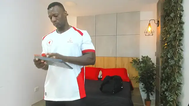 YasmienAtos – webcam model profile photo Image 11