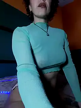 EliDupont – webcam model profile photo Image 8