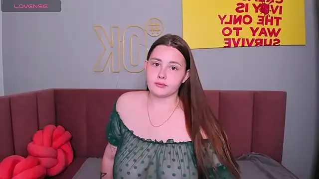 mc-Olivia – webcam model profile photo Image 14