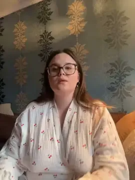 mc-Olivia – webcam model profile photo Image 14