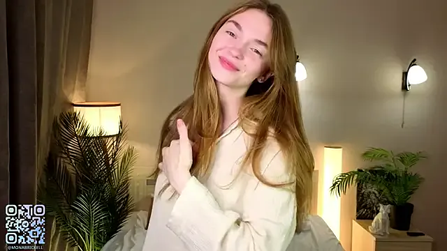 MiraKova – webcam model profile photo Image 12