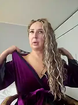 JenaQueen – webcam model profile photo Image 16