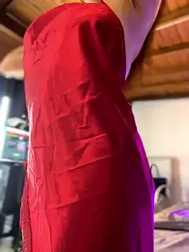 EsmeBrowm – webcam model profile photo Image 14