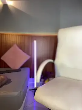 EsmeBrowm – webcam model profile photo Image 4