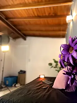 EsmeBrowm – webcam model profile photo Image 6