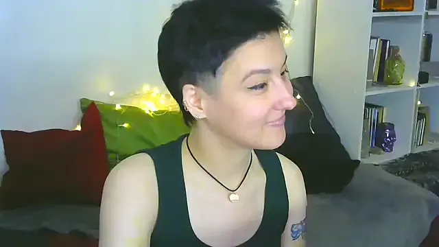 isisxoxx – webcam model profile photo Image 13