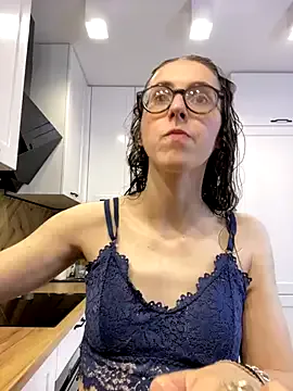 mc-Olivia – webcam model profile photo Image 9