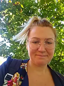 emma05 – webcam model profile photo Image 13