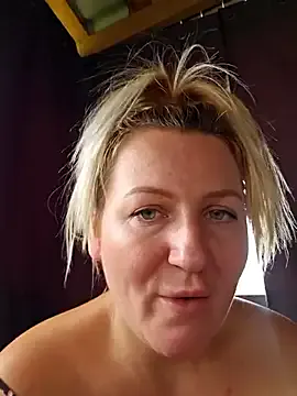 emma05 – webcam model profile photo Image 6