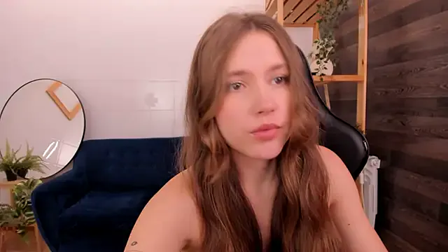 HelenHoltz – webcam model profile photo Image 12