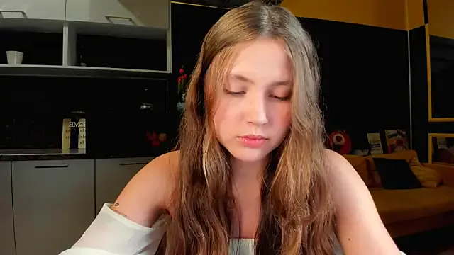 HelenHoltz – webcam model profile photo Image 6