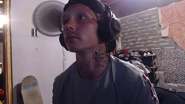 MiniSophiaa – webcam model profile photo Image 11