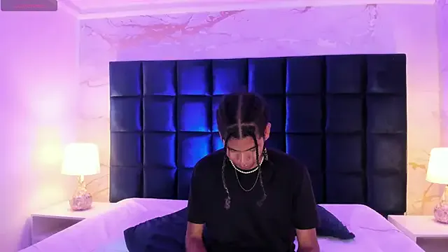 YasmienAtos – webcam model profile photo Image 3